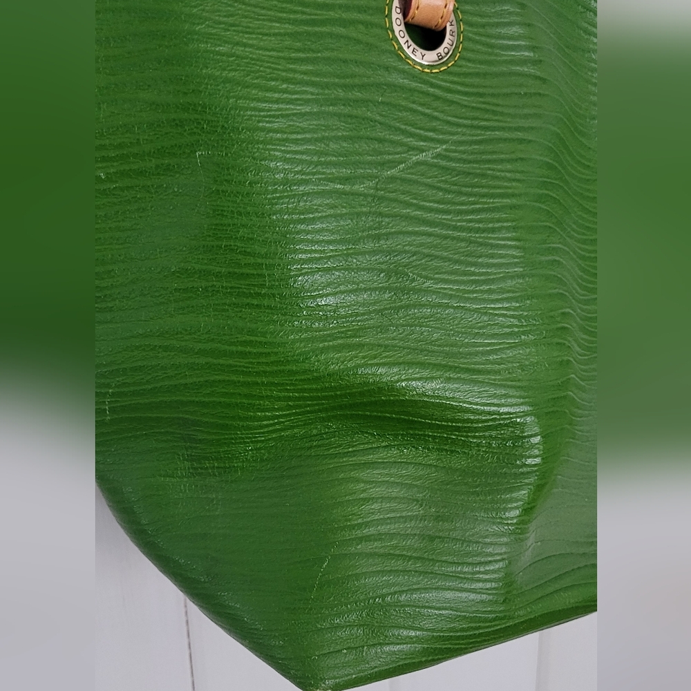 Dooney & Bourke Green Textured Leather Convertable Top Zip Shoulder Bag - Picture 12 of 15